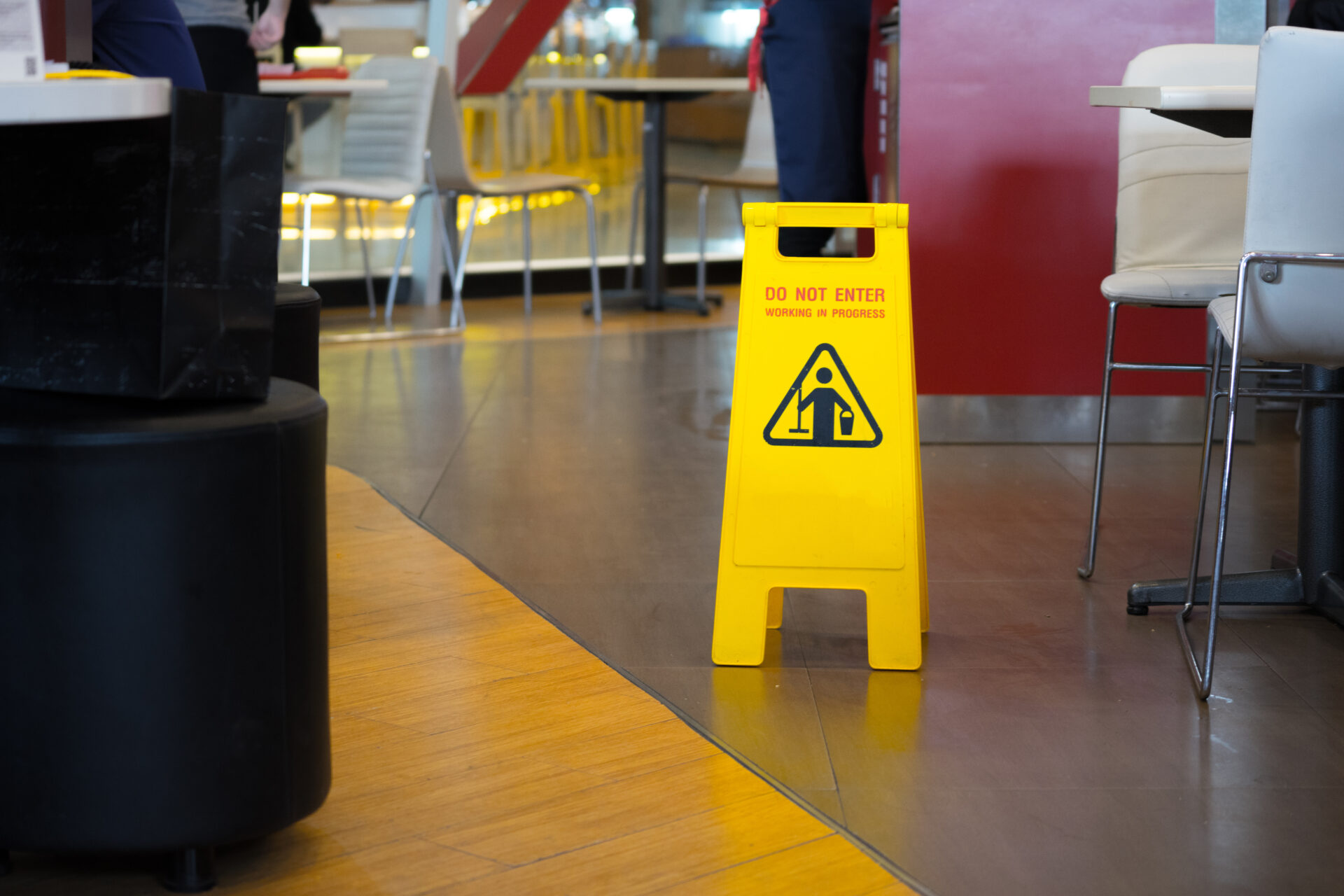 slip and fall sign